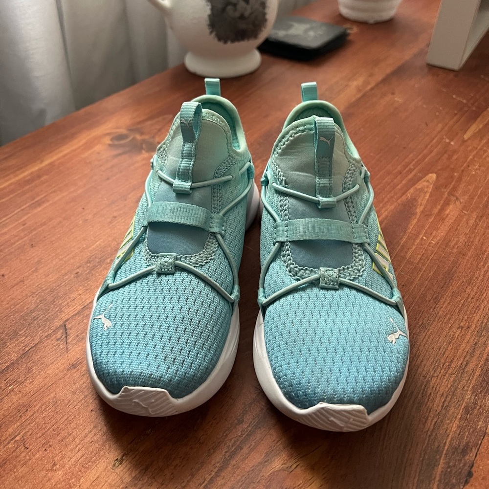 Puma girls sneakers